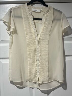 Liliana Cream Pintuck Flutter Sleeve Blouse